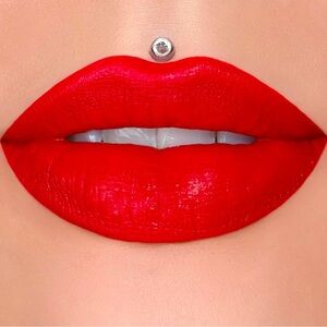 NIB - Jeffree Star Velvet Trap Lipstick - Red Affair